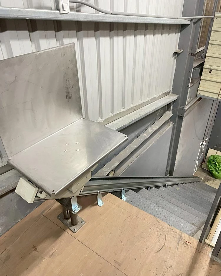 Straight-Track-Straight-Cargo lift-1Fto2F (3)